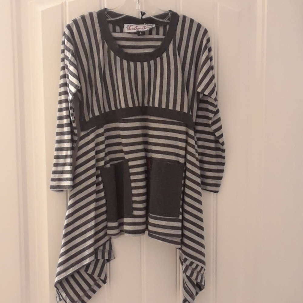 NWT Girls Kidcuteture 2 pc Striped Tunic & Skirt Set